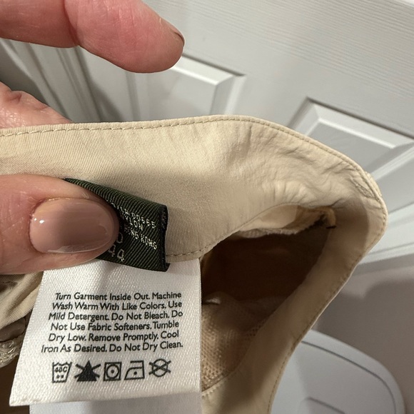 Eddie Bauer women’s Cargo Pants size 14 in Beige - Picture 5 of 7